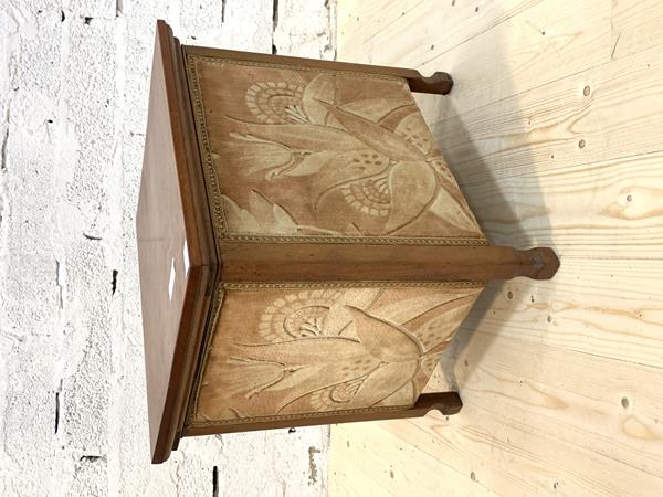 A Small fruit wood side table in the Georgian taste, late 20th century, the cross banded top over two drawers, raised on square section supports, H75cm, W53cm, D39cm, £50-100